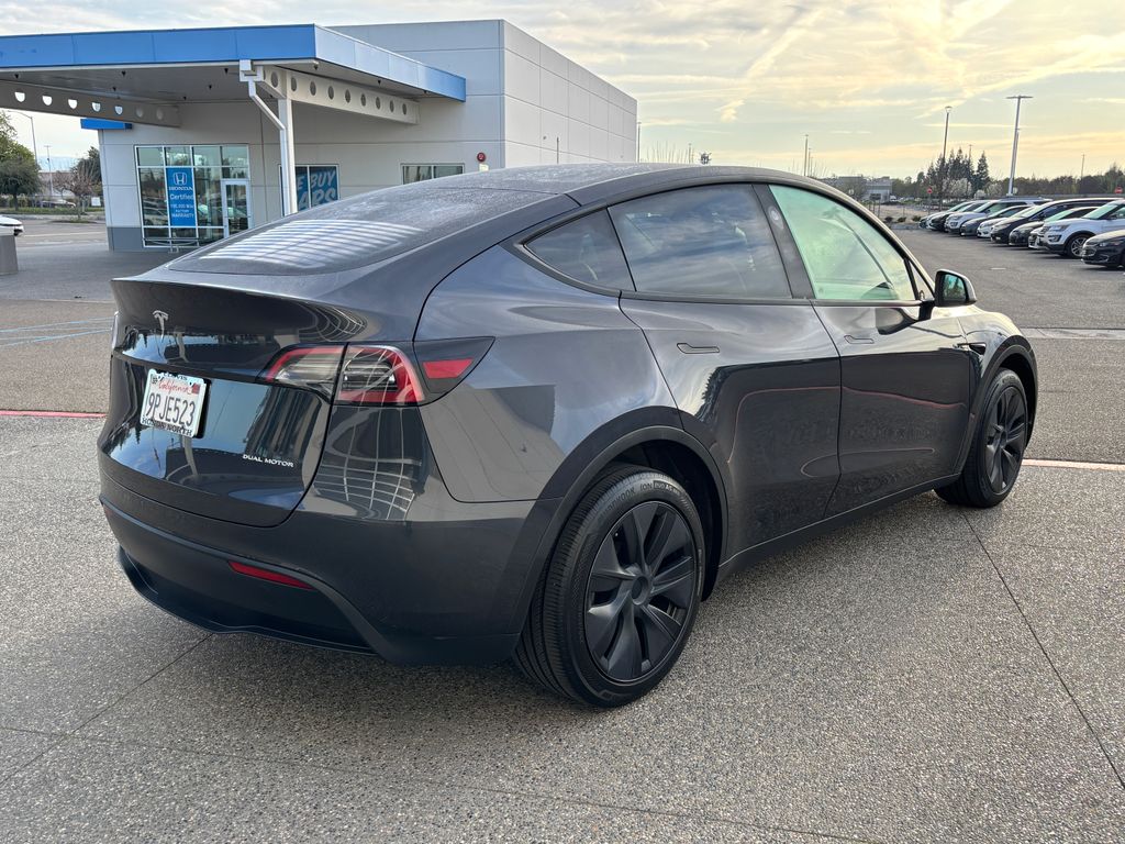Thumbnail: 2024 Tesla Model Y - 5