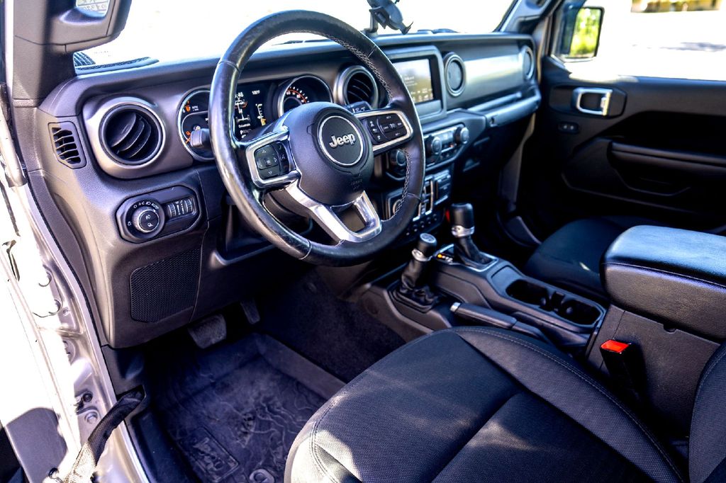 Used Car 2020 Jeep Gladiator  Sport For Sale Under $30,000 In Taylor, Texas