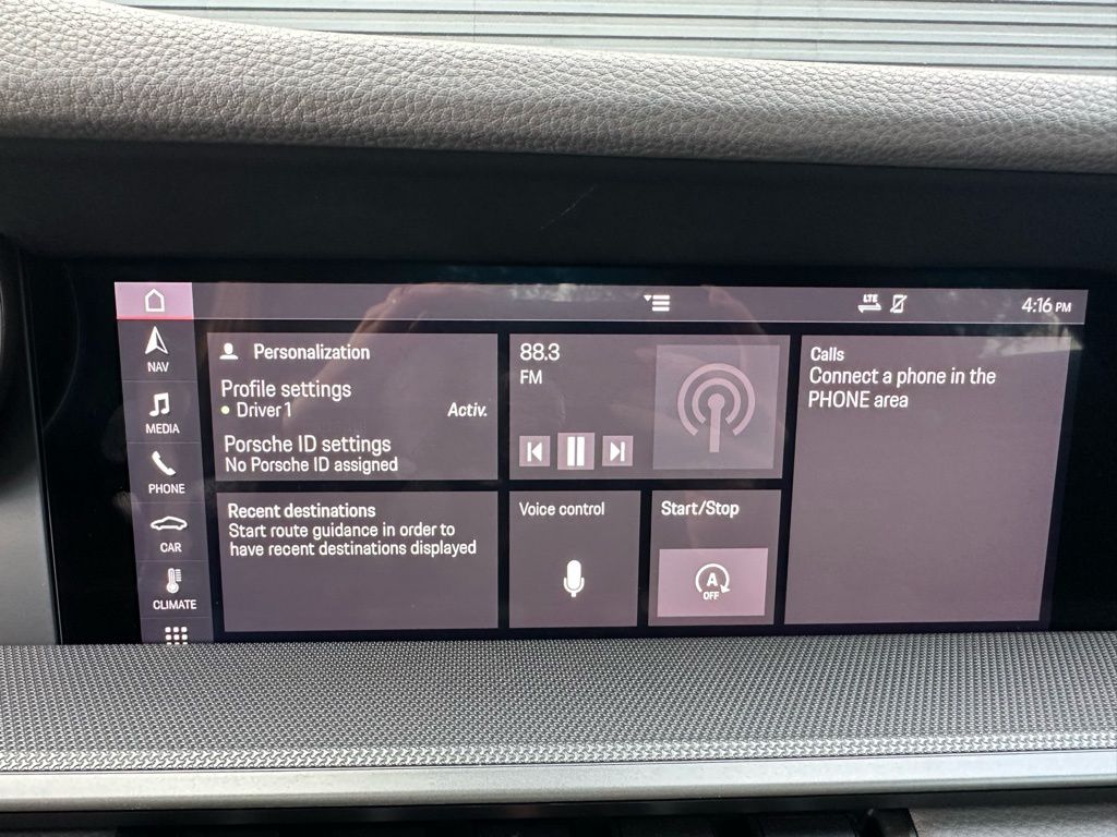 Thumbnail: 2020 Porsche 911 - 32