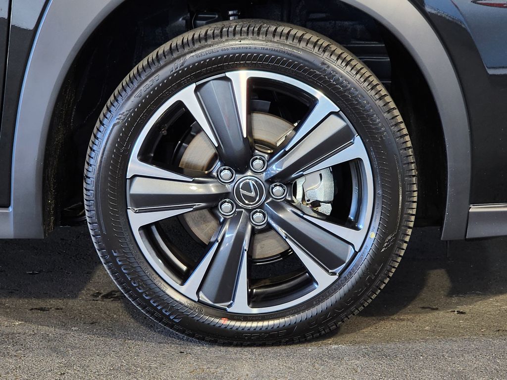 Thumbnail: 2026 Lexus UX - 4