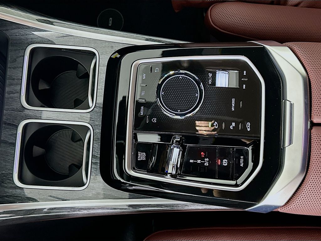 Thumbnail: 2025 BMW 7 Series - 15