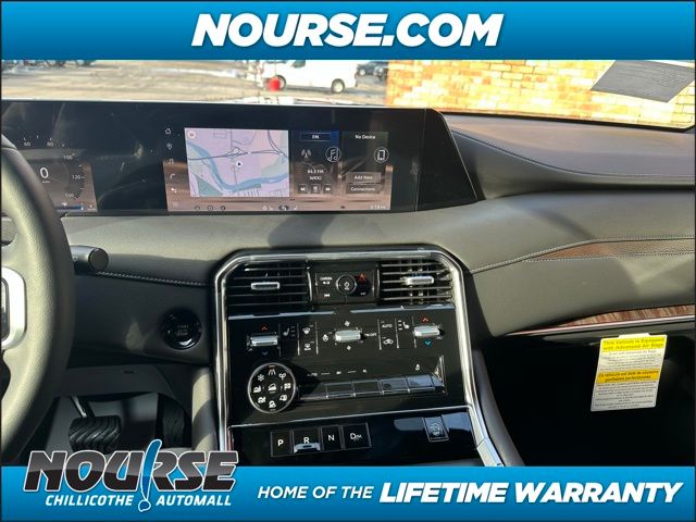 2025 Nissan Armada SL photo