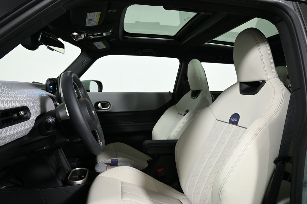 Thumbnail: 2025 MINI Cooper - 15