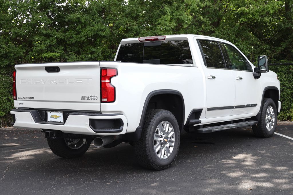 2024 Chevrolet Silverado 3500 High Country 8