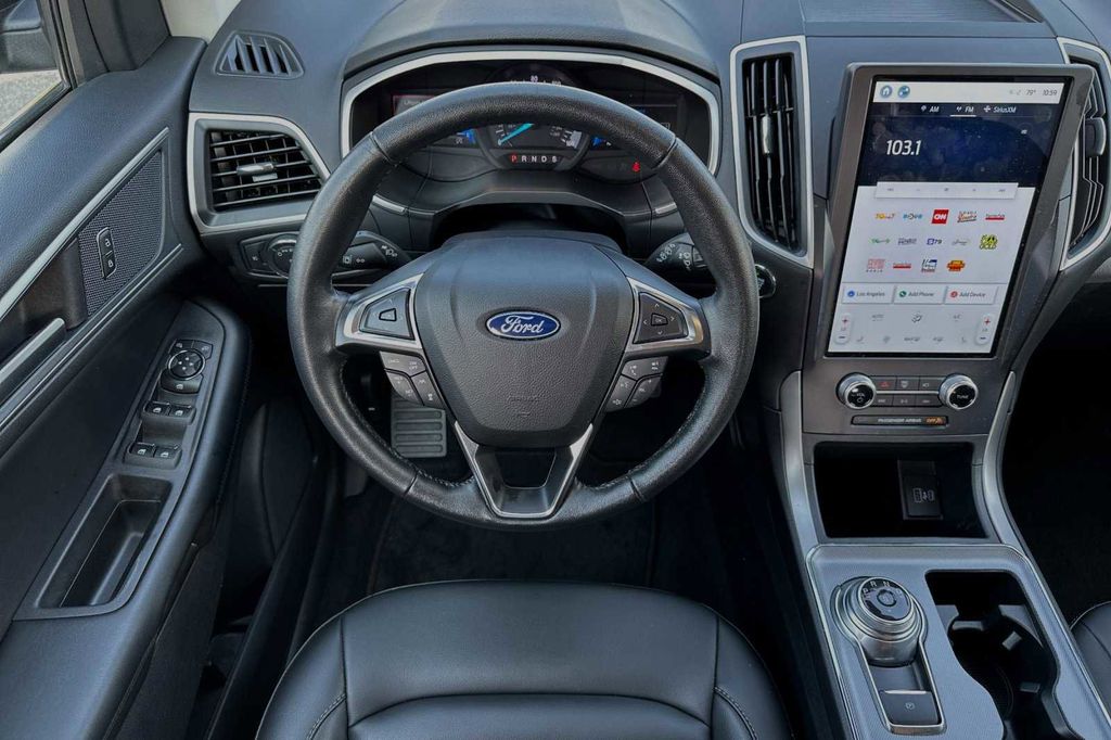 2021 Ford Edge SEL 16