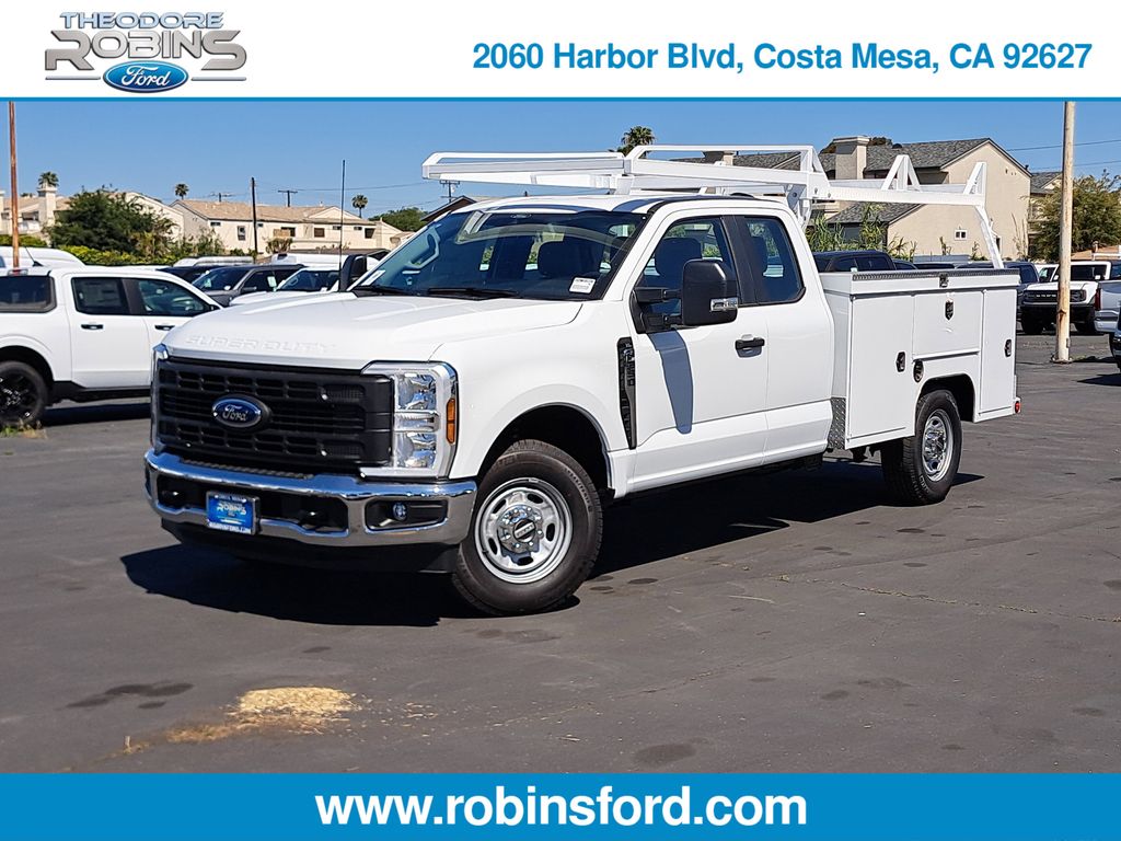 2025 Ford F-250 Super Duty XL