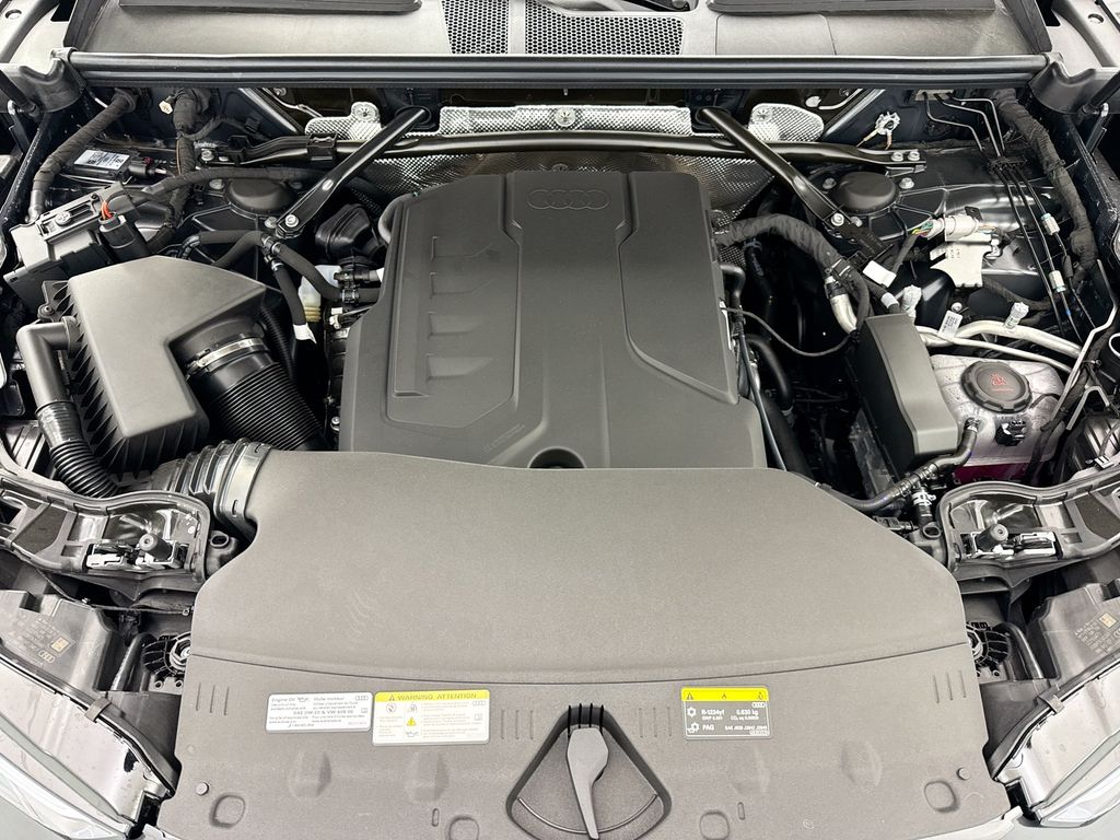 Thumbnail: 2025 Audi Q5 - 28