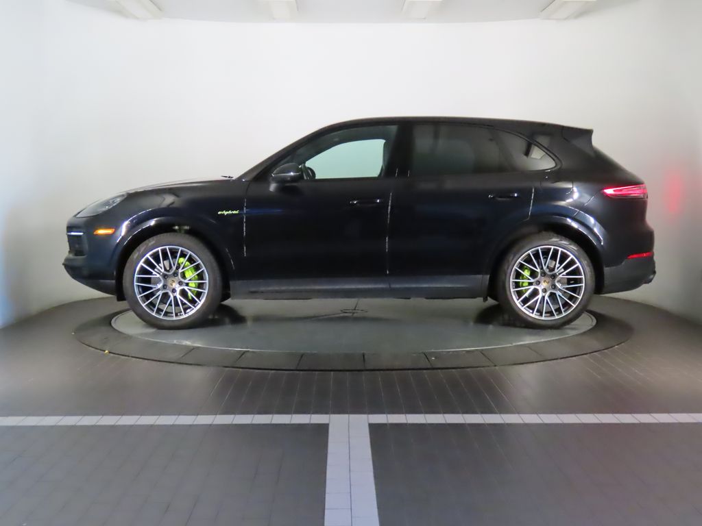Thumbnail: 2019 Porsche Cayenne - 2