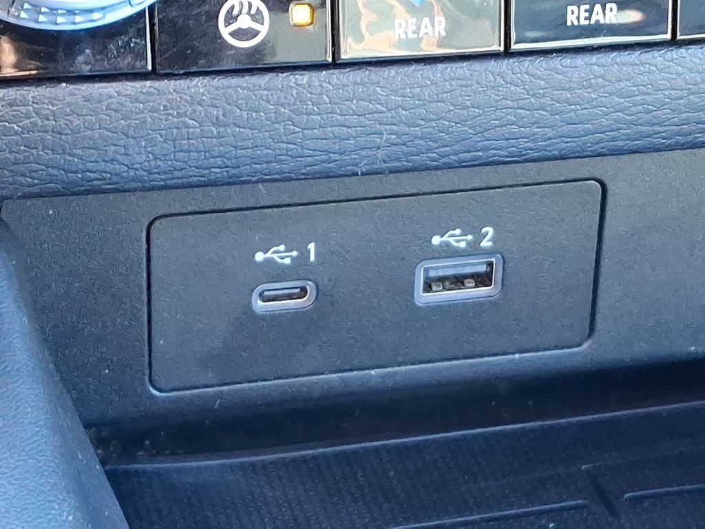 Thumbnail: 2022 Mitsubishi Outlander - 27