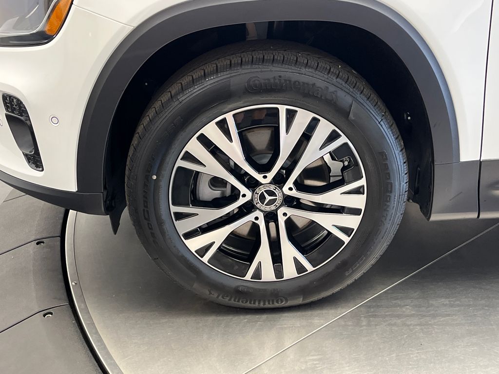 2025 Mercedes-Benz GLB 250 10