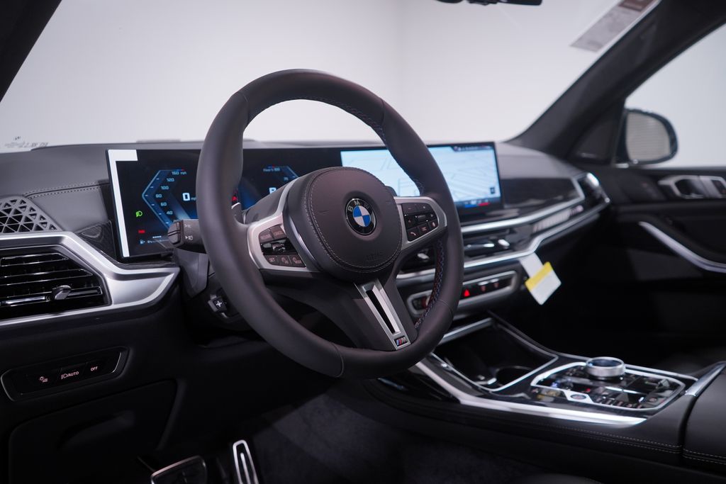 2026 BMW X7 M60i 6