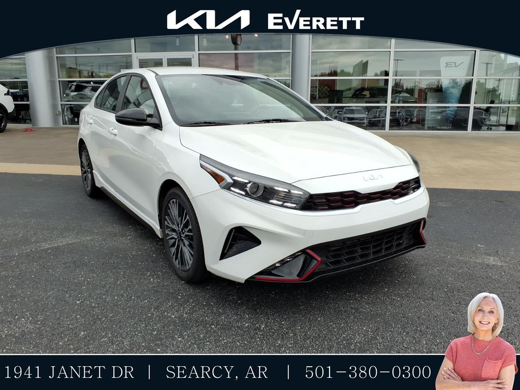 Snow White Pearl 2023 Kia Forte Sedan Front-Wheel Drive Continuously Variable Transmission