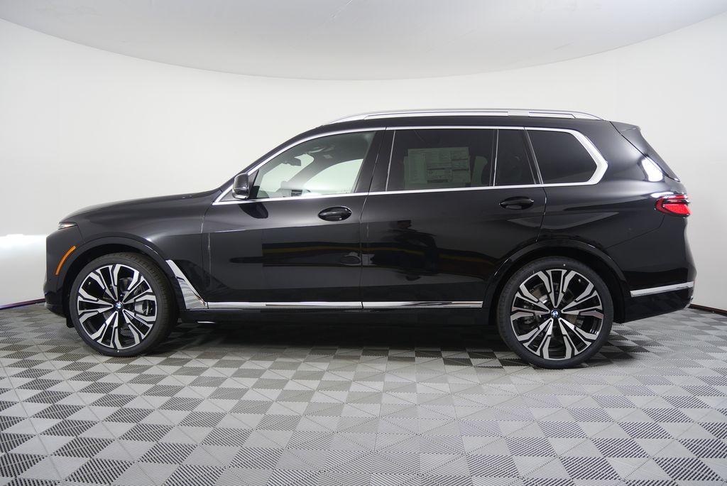 Thumbnail: 2026 BMW X7 - 6