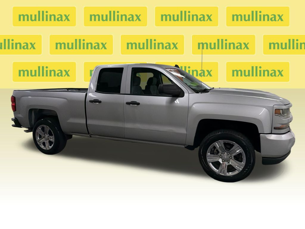 Used 2018 Silver Chevrolet Custom image 2