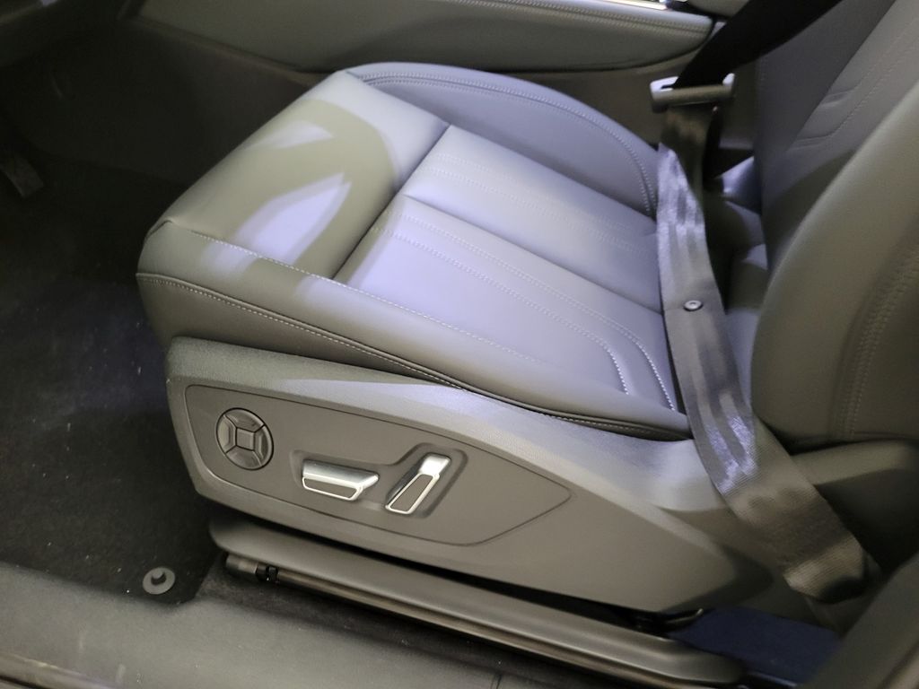 Thumbnail: 2026 Audi Q3 - 27