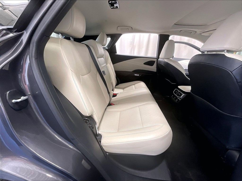 2024 Lexus RX — photo 16
