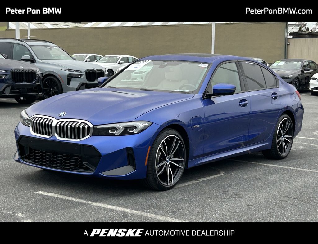 Thumbnail: 2023 BMW 3 Series - 1