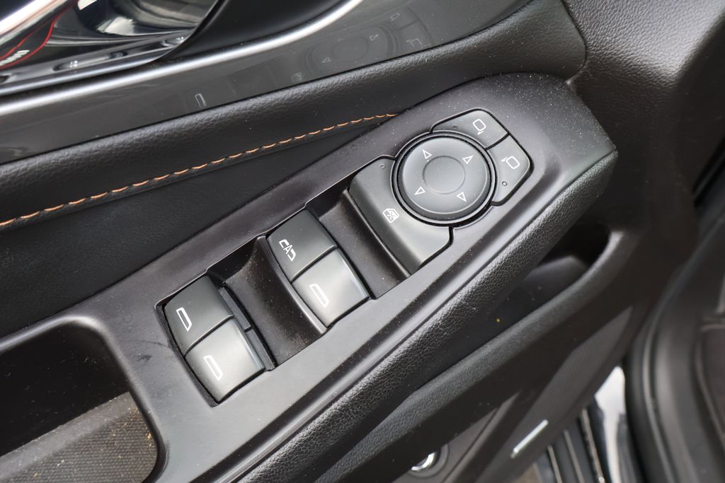2019 Chevrolet Traverse RS 16