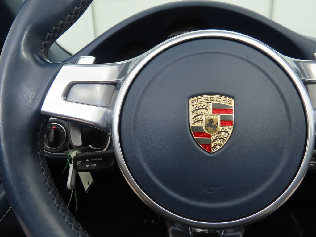 Thumbnail: 2013 Porsche 911 - 24