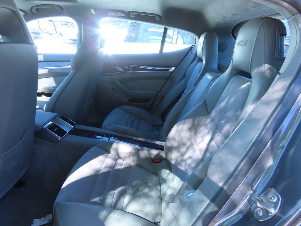 Thumbnail: 2013 Porsche Panamera - 11