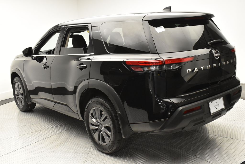 Thumbnail: 2024 Nissan Pathfinder - 7
