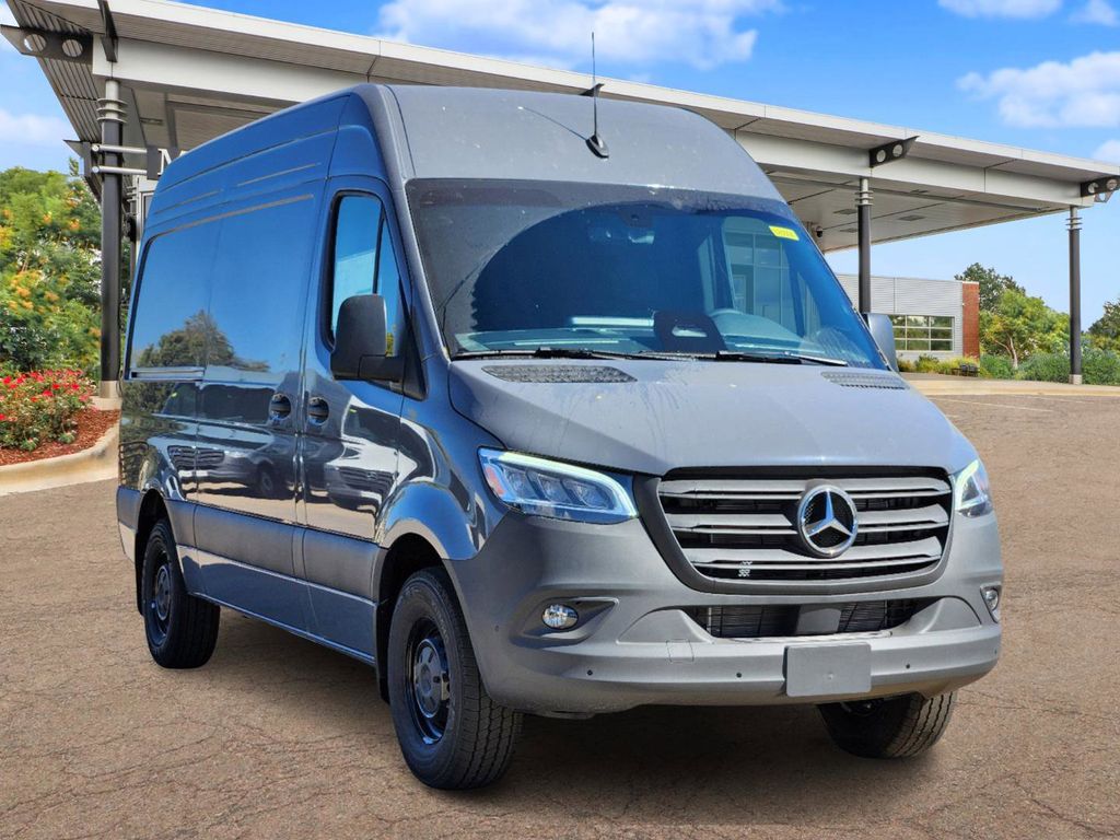 2025 Mercedes-Benz Sprinter 2500 Cargo 144 WB 2