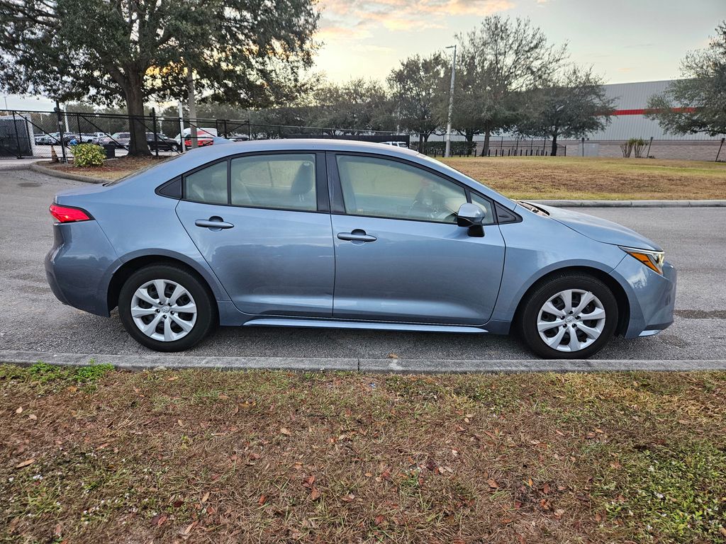 2022 Toyota Corolla LE 6