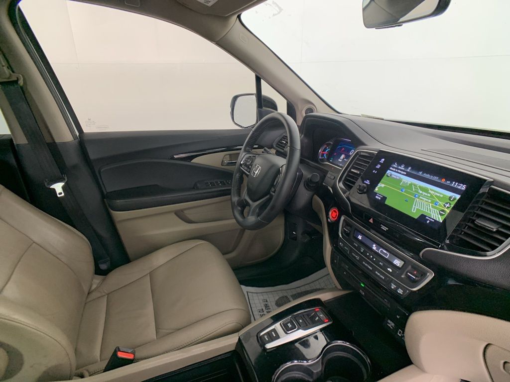 2021 Honda Pilot Touring 32