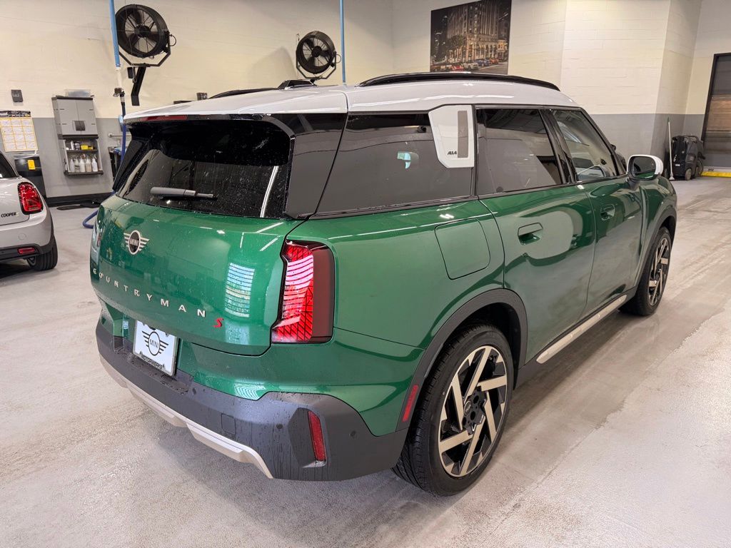 Thumbnail: 2027 MINI Cooper Countryman - 6