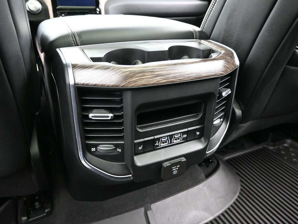 2019 Ram 1500 Laramie Crew Cab 4x4 5'7" Box