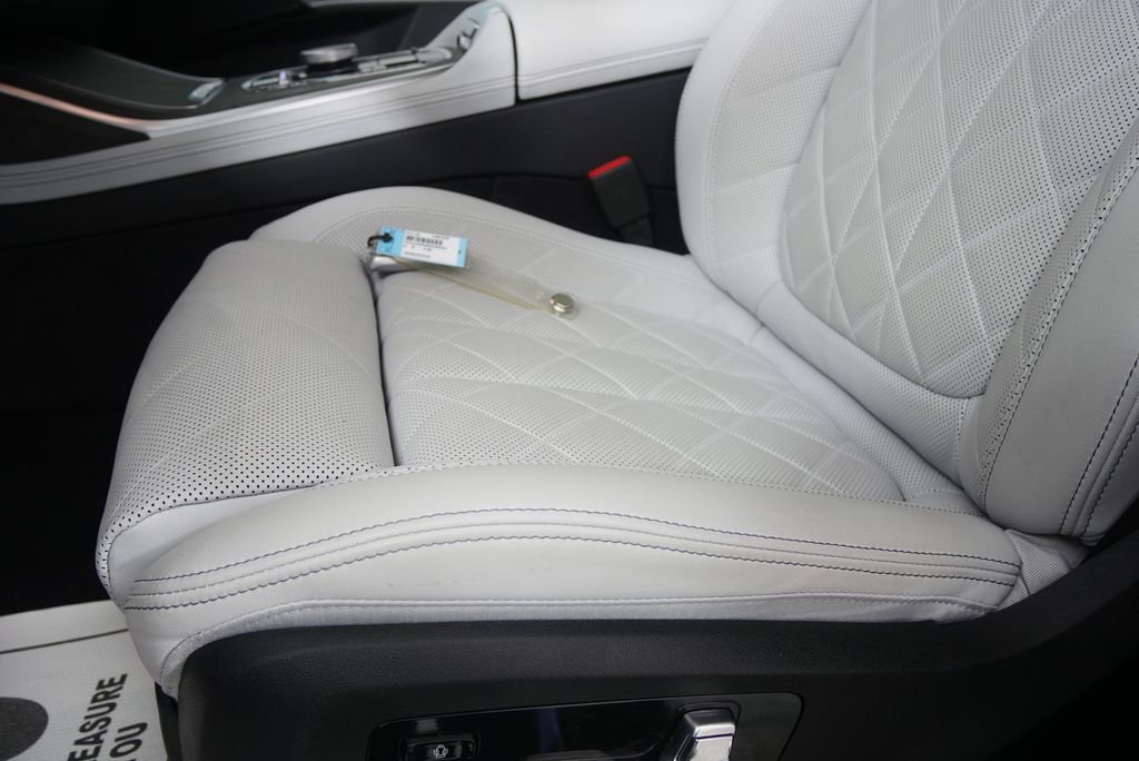 Thumbnail: 2024 BMW X7 - 9