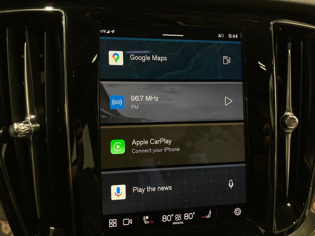 2024 Volvo S60 B5 Core Dark Theme