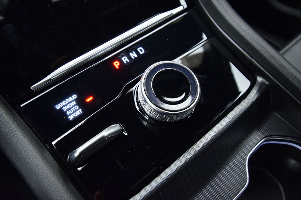 new 2026 Jeep Grand Cherokee car, priced at $40,007