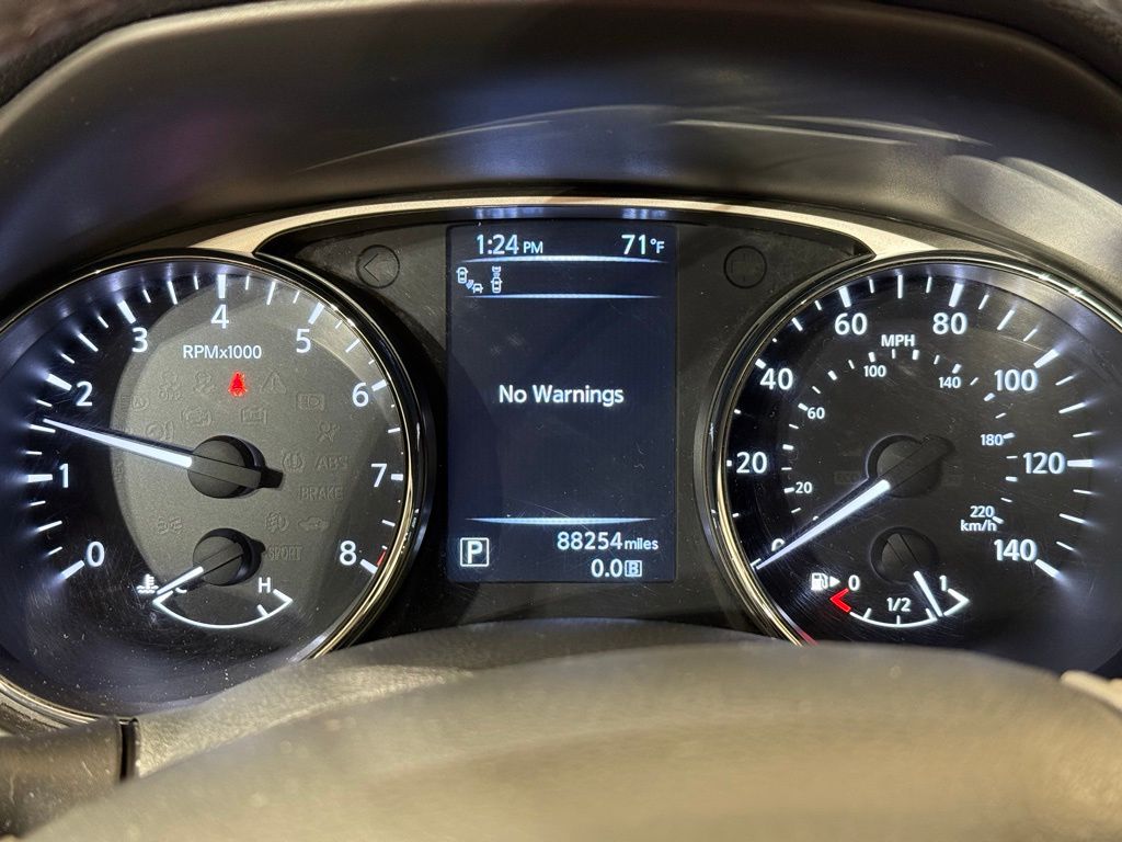 2016 Nissan Rogue SL 27