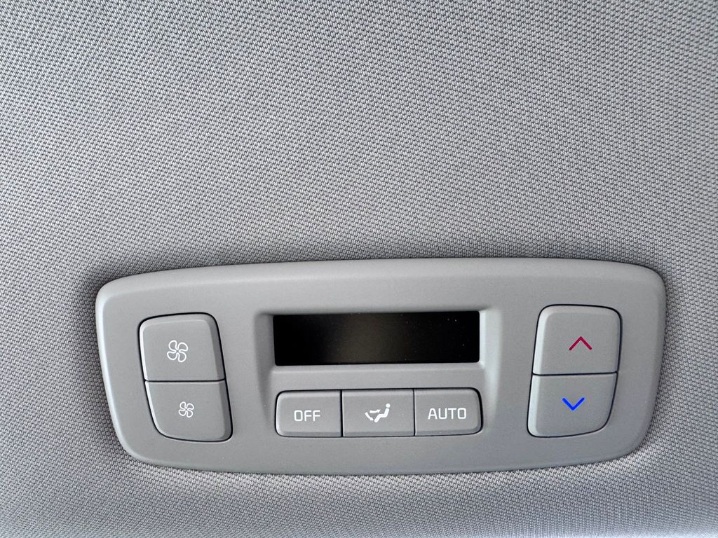 New 2026 Kia Carnival MPV Van