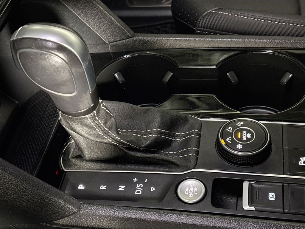 2023 Volkswagen Atlas Cross Sport 2.0T SE w/Technology