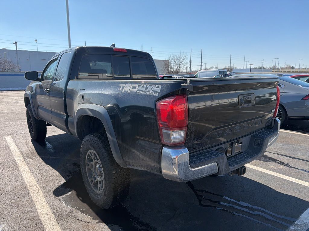 Thumbnail: 2016 Toyota Tacoma - 2