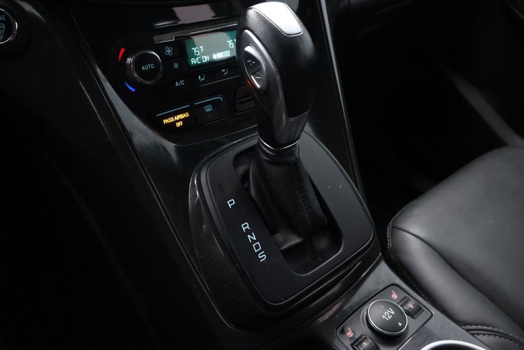 Thumbnail: 2016 Ford Escape - 26