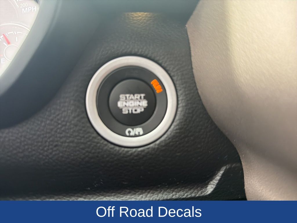 2020 Ram 1500 Laramie Crew Cab 4x4 5'7" Box