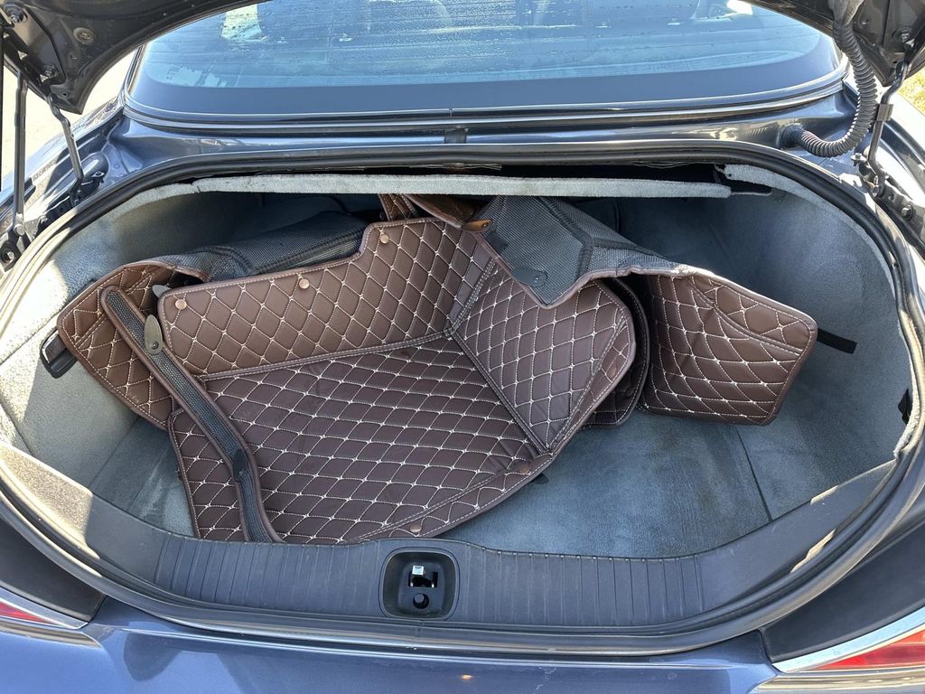 Thumbnail: 2005 Jaguar XJ - 23