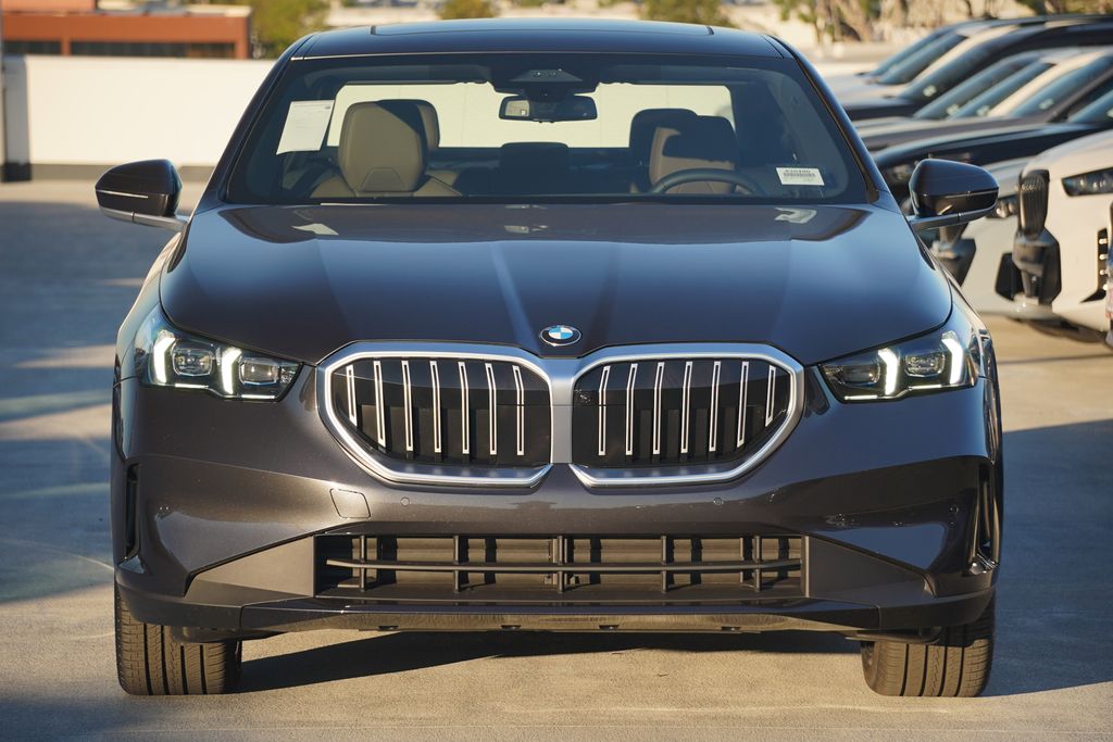 Thumbnail: 2026 BMW 5 Series - 2