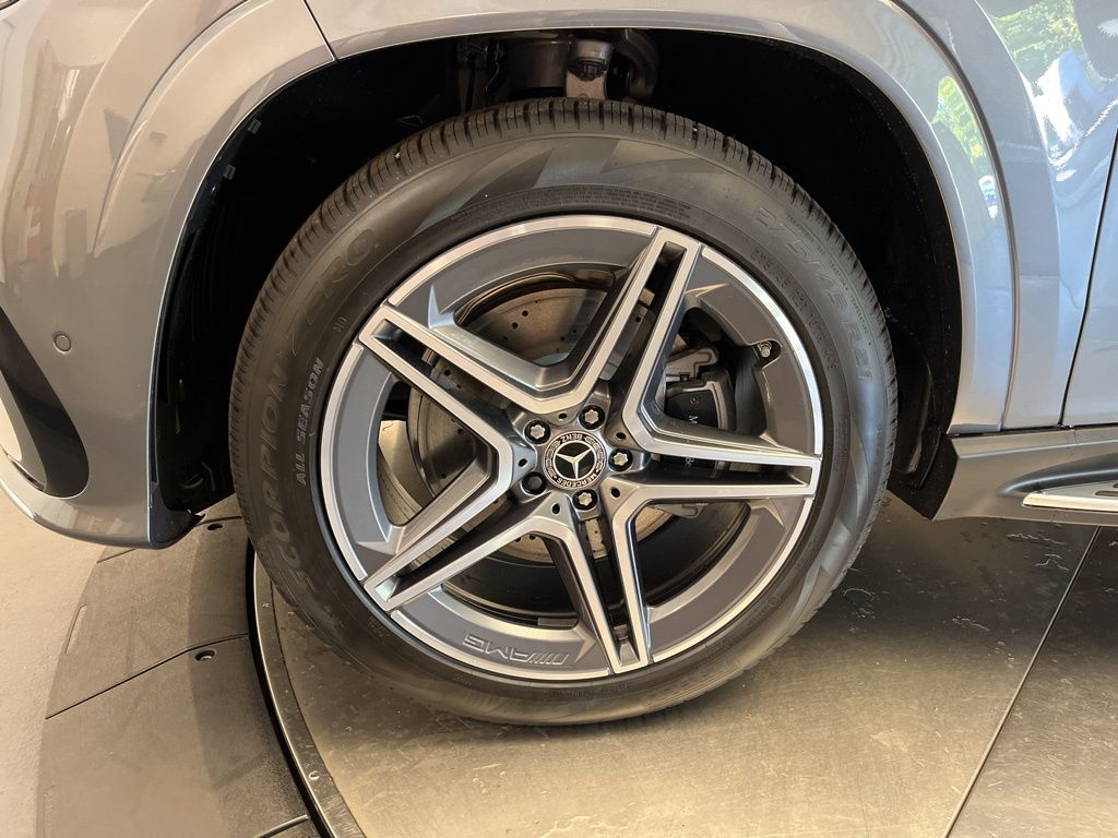 Thumbnail: 2026 Mercedes-Benz GLS - 10