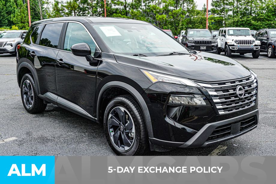 Used 2025 Black Nissan SV image 4
