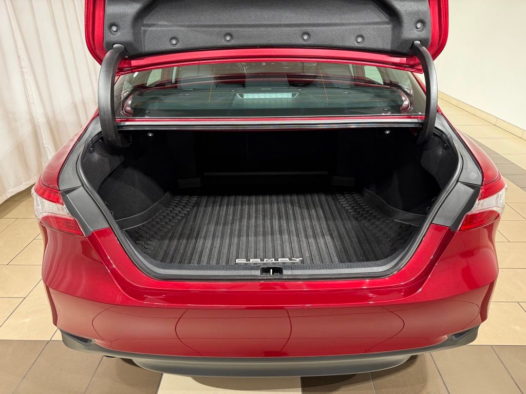Thumbnail: 2019 Toyota Camry - 11