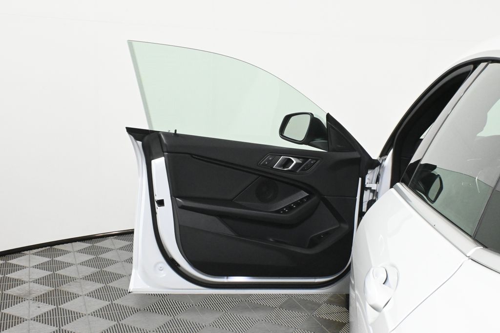 Thumbnail: 2024 BMW 2 Series - 28