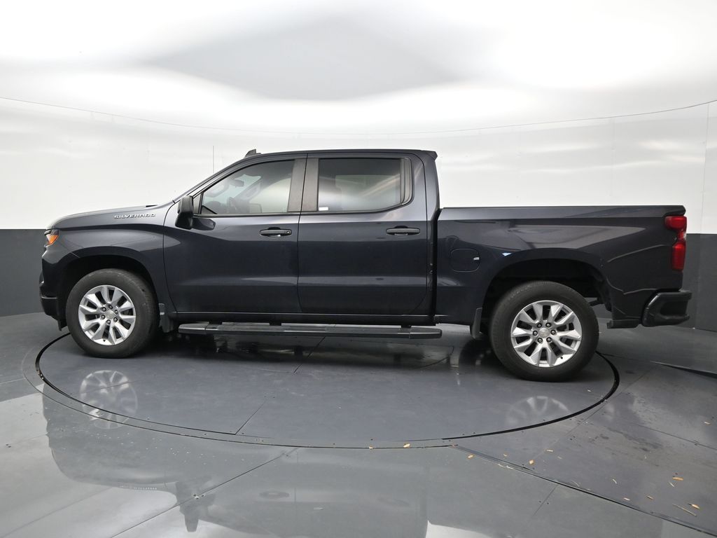 View vehicle photo 2
