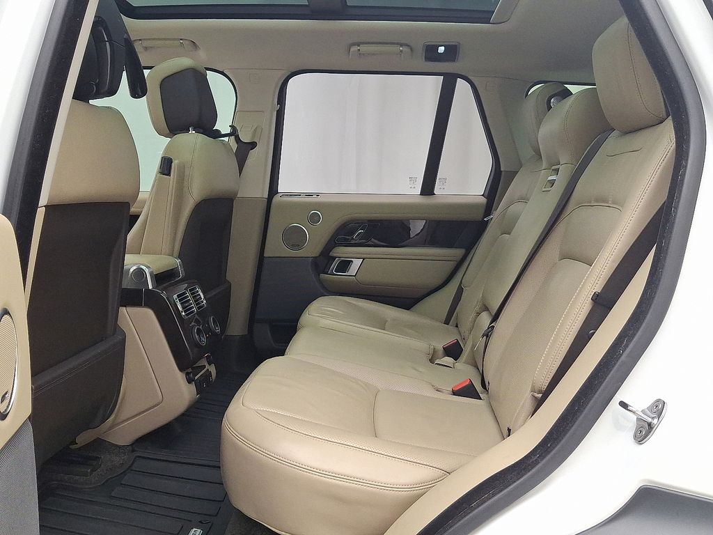 Thumbnail: 2019 Land Rover Range Rover - 10