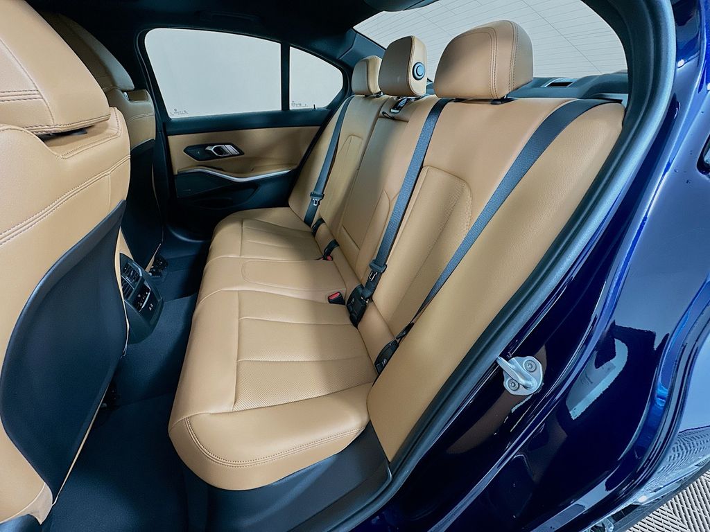 Thumbnail: 2026 BMW 3 Series - 17