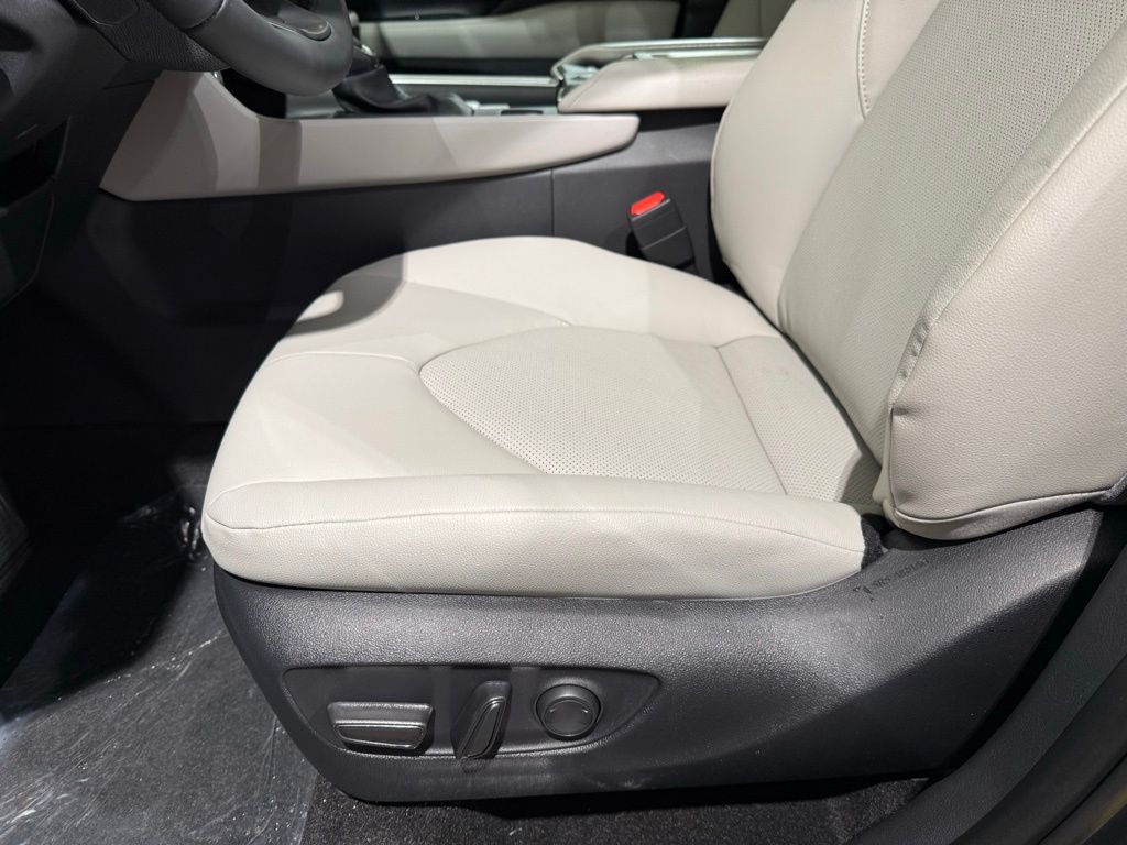 Thumbnail: 2026 Toyota Grand Highlander - 14