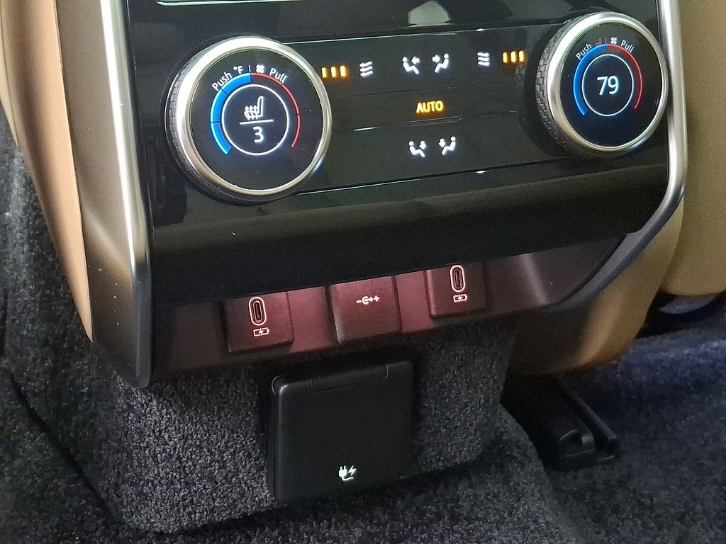 Thumbnail: 2026 Land Rover Range Rover - 7